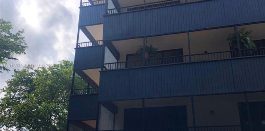 Condo à Miami, Floride, 2 chambres  № 2182462