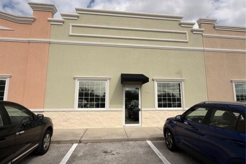 Commercial property in Winter Springs, Florida 63.82 sq.m. № 2109166