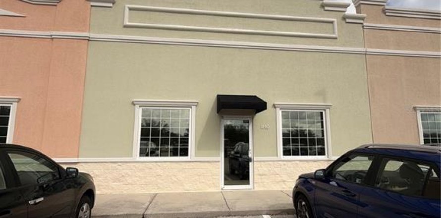 Commercial property in Winter Springs, Florida 63.82 sq.m. № 2109166