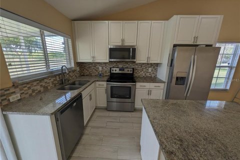 House in Orlando, Florida 3 bedrooms, 115.76 sq.m. № 1908421 - photo 17