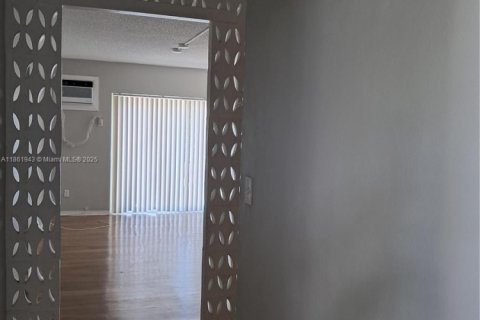 Appartement à louer à North Miami, Floride: 1 chambre, 55.74 m2 № 1892456 - photo 8