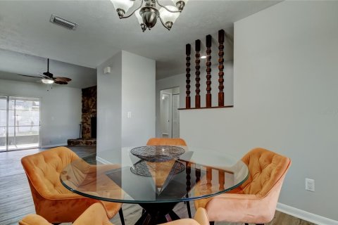 Casa en venta en Tampa, Florida, 4 dormitorios, 132.2 m2 № 1836853 - foto 10