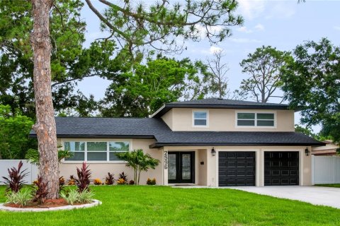Villa ou maison à Saint Petersburg, Floride 3 chambres, 186.45 m2 № 2349174