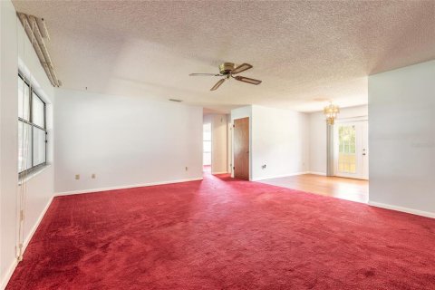 House in De Leon Springs, Florida 4 bedrooms, 140.47 sq.m. № 1798532 - photo 9