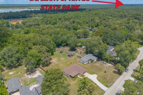 House in De Leon Springs, Florida 4 bedrooms, 140.47 sq.m. № 1798532 - photo 5