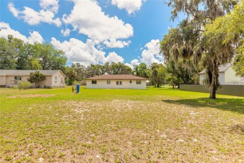 House in De Leon Springs, Florida 4 bedrooms, 140.47 sq.m. № 1798532 - photo 23