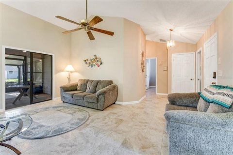 Villa ou maison à vendre à New Smyrna Beach, Floride: 2 chambres, 104.52 m2 № 1576665 - photo 3