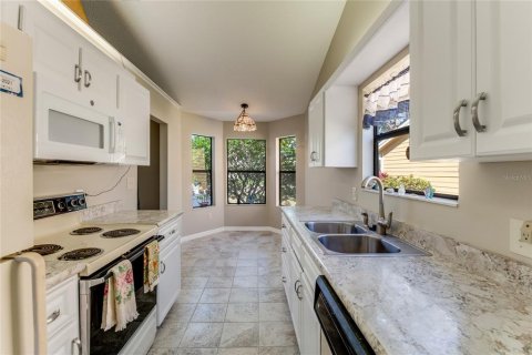 Villa ou maison à vendre à New Smyrna Beach, Floride: 2 chambres, 104.52 m2 № 1576665 - photo 6