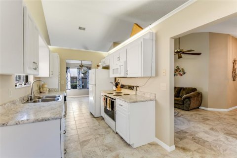 Villa ou maison à vendre à New Smyrna Beach, Floride: 2 chambres, 104.52 m2 № 1576665 - photo 7