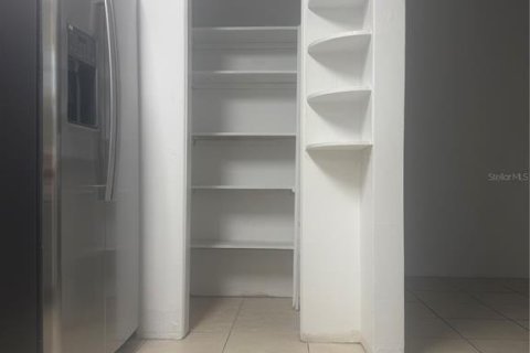 Снять в аренду квартиру в Клермон, Флорида 5 комнат, 88.26м2, № 2157457 - фото 8
