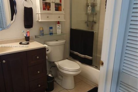 Adosado en venta en Miami, Florida, 2 dormitorios, 78.5 m2 № 1967455 - foto 12