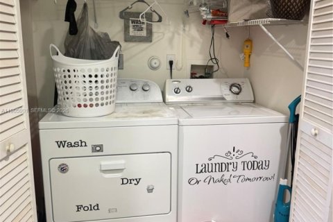 Condominio en alquiler en Cutler Bay, Florida, 3 dormitorios, 140.75 m2 № 1956616 - foto 16