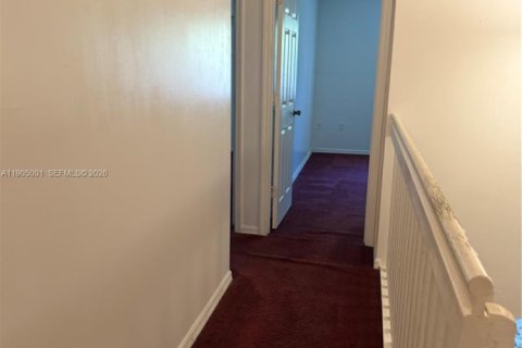 Condominio en alquiler en Cutler Bay, Florida, 3 dormitorios, 140.75 m2 № 1956616 - foto 12