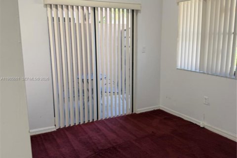 Condominio en alquiler en Cutler Bay, Florida, 3 dormitorios, 140.75 m2 № 1956616 - foto 20