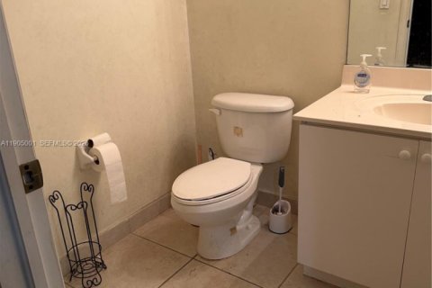 Condominio en alquiler en Cutler Bay, Florida, 3 dormitorios, 140.75 m2 № 1956616 - foto 17