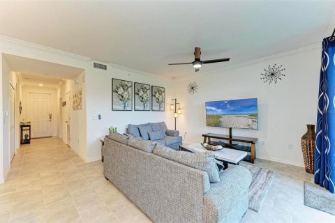 Condo in Bradenton, Florida, 2 bedrooms  № 1918007 - photo 11