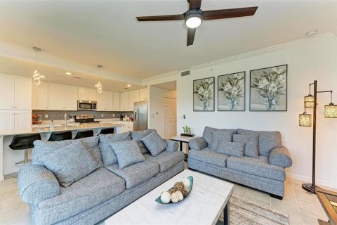 Condo in Bradenton, Florida, 2 bedrooms  № 1918007 - photo 12