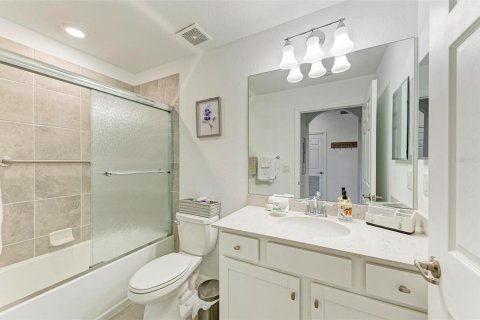 Condo in Bradenton, Florida, 2 bedrooms  № 1918007 - photo 24