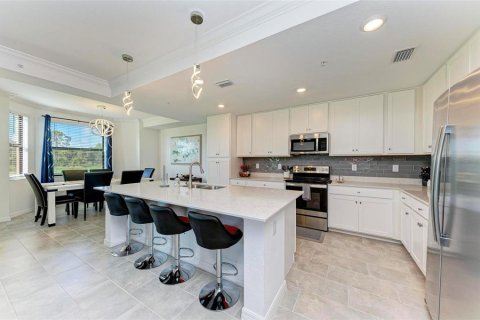 Condo in Bradenton, Florida, 2 bedrooms  № 1918007 - photo 4