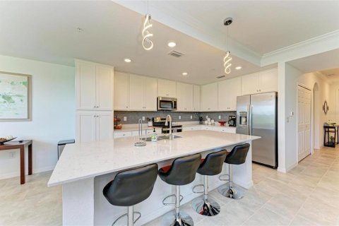 Condo in Bradenton, Florida, 2 bedrooms  № 1918007 - photo 6
