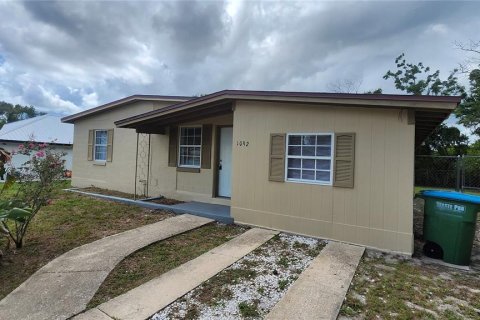 Casa en alquiler en Deltona, Florida, 3 dormitorios, 102.66 m2 № 1915108 - foto 1