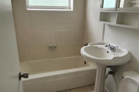 Casa en alquiler en Deltona, Florida, 3 dormitorios, 102.66 m2 № 1915108 - foto 19