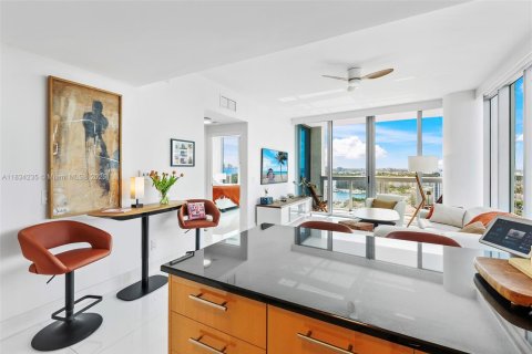 Condominio en venta en Miami Beach, Florida, 1 dormitorio, 76.18 m2 № 1814899 - foto 16