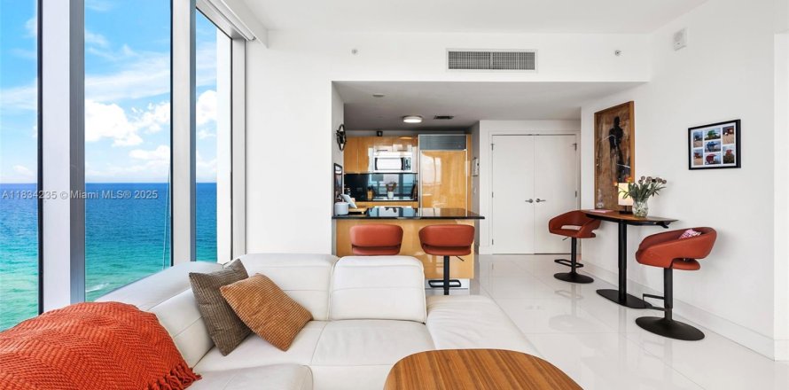 Condominio en Miami Beach, Florida, 1 dormitorio № 1814899