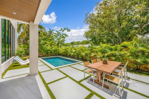 Casa en venta en Miami, Florida, 4 dormitorios, 88.35 m2 № 1823547 - foto 18