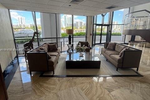 Copropriété à louer à Hallandale Beach, Floride: 2 chambres, 113.43 m2 № 1970458 - photo 7