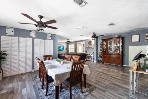 Купить виллу или дом в Майами, Флорида 4 спальни, 131.46м2, № 1960523 - фото 12