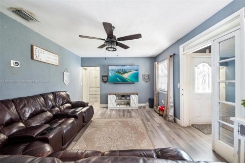 Купить виллу или дом в Майами, Флорида 4 спальни, 131.46м2, № 1960523 - фото 9