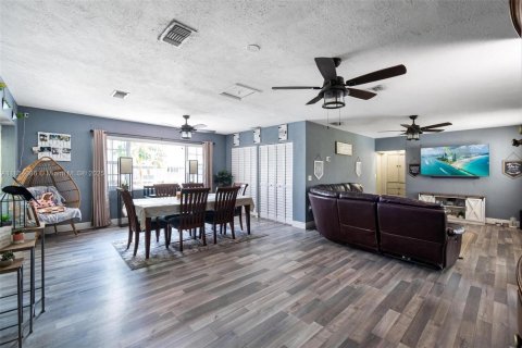 Купить виллу или дом в Майами, Флорида 4 спальни, 131.46м2, № 1960523 - фото 10