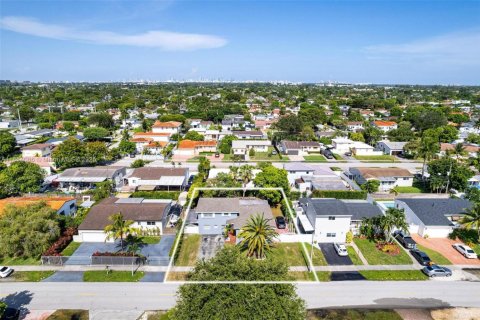 Купить виллу или дом в Майами, Флорида 4 спальни, 131.46м2, № 1960523 - фото 20