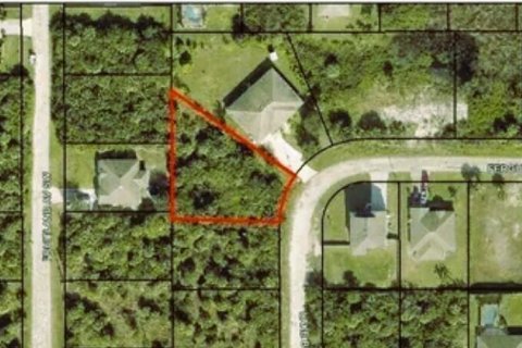 Land in Palm Bay, Florida № 1043102 - photo 1