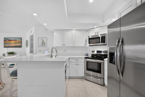 Copropriété à vendre à Punta Gorda, Floride: 2 chambres, 108.51 m2 № 2393888 - photo 6