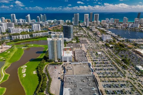 Copropriété à vendre à Hallandale Beach, Floride: 2 chambres, 100.43 m2 № 1998336 - photo 30