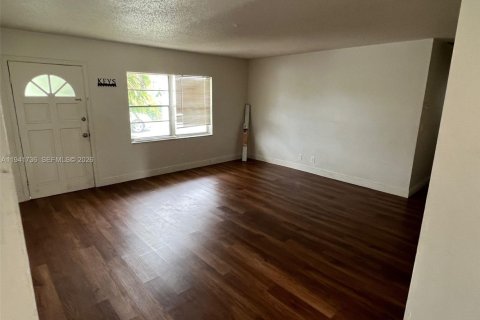 Commercial property in Palm Beach Gardens, Florida 224.08 sq.m. № 2152745 - photo 16