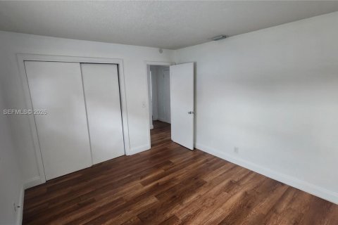 Commercial property in Palm Beach Gardens, Florida 224.08 sq.m. № 2152745 - photo 24