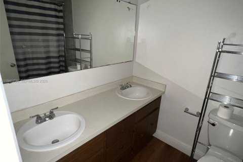 Commercial property in Palm Beach Gardens, Florida 224.08 sq.m. № 2152745 - photo 20