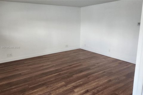 Commercial property in Palm Beach Gardens, Florida 224.08 sq.m. № 2152745 - photo 6