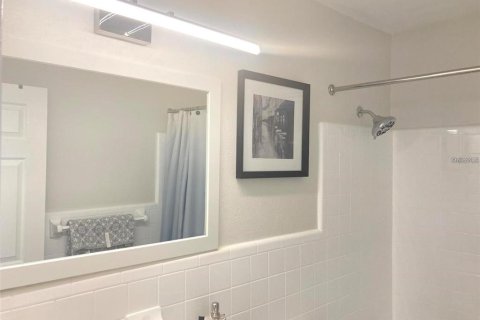 Condo in Seminole, Florida, 1 bedroom  № 1399674 - photo 18