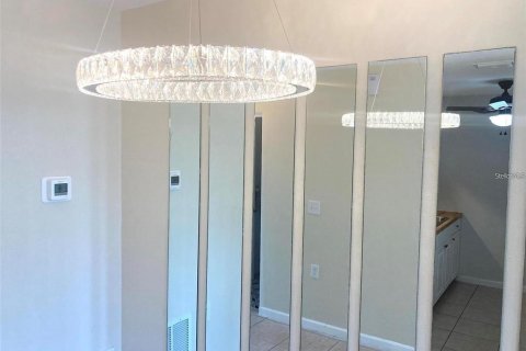 Condo in Seminole, Florida, 1 bedroom  № 1399674 - photo 25