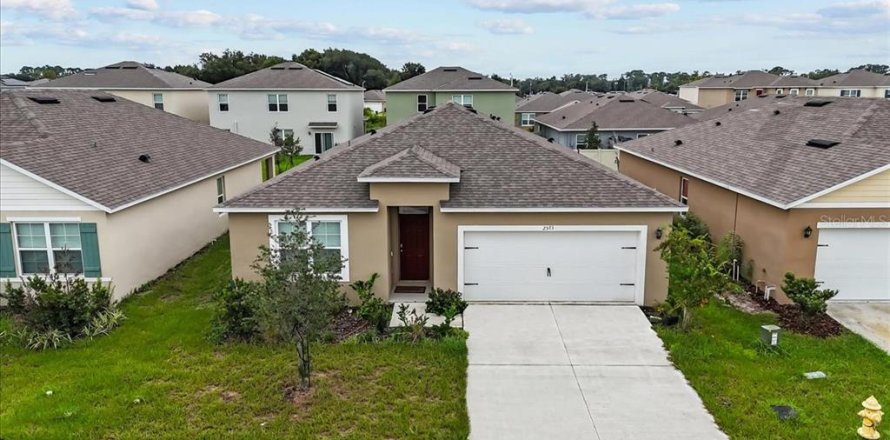 Villa ou maison à Haines City, Floride 4 chambres, 170.01 m2 № 2406643
