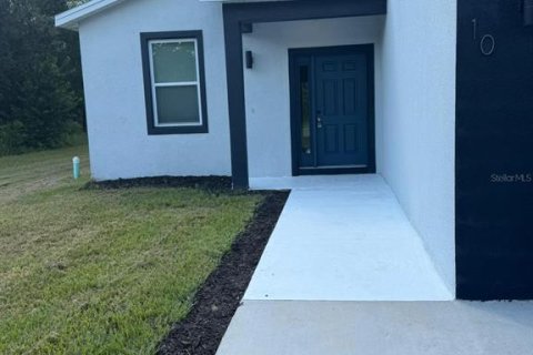 House in Ocklawaha, Florida 3 bedrooms, 143.63 sq.m. № 1844745 - photo 1