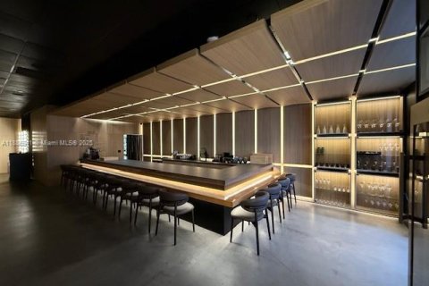 Commercial property in Doral, Florida № 1981612 - photo 3