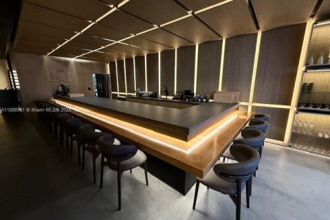 Commercial property in Doral, Florida № 1981612 - photo 5