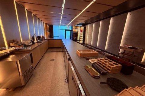 Commercial property in Doral, Florida № 1981612 - photo 21