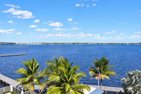Copropriété à louer à Stuart, Floride: 1 chambre, 65.96 m2 № 2439353 - photo 3