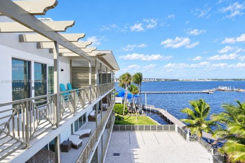 Copropriété à louer à Stuart, Floride: 1 chambre, 65.96 m2 № 2439353 - photo 6